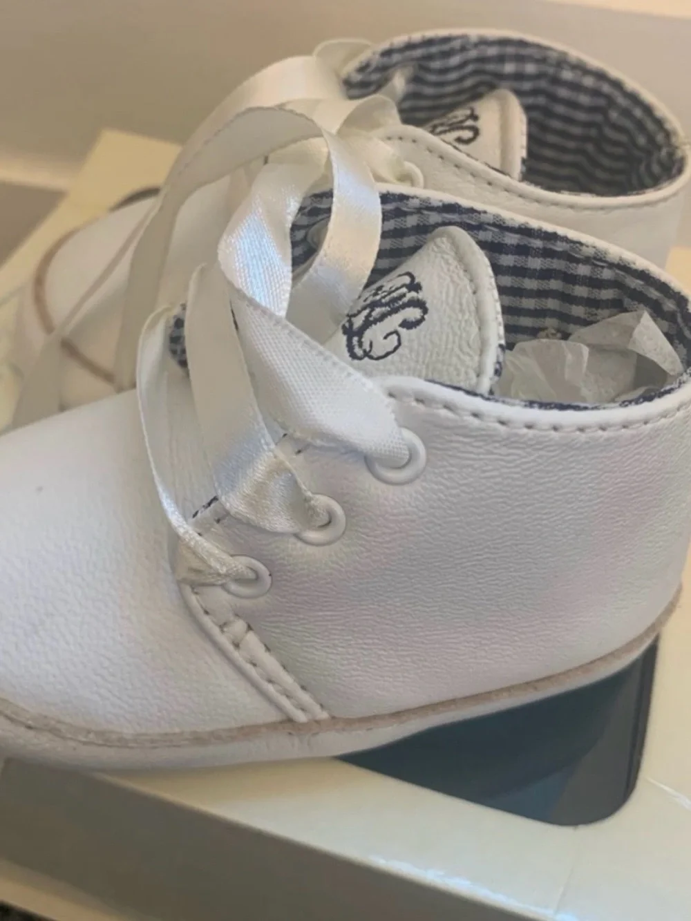 Ralph Lauren White Satin Ribbon Lace Baby Crib Shoes